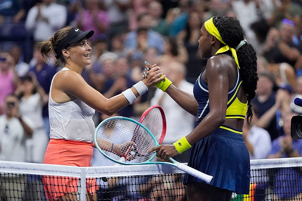 | Photo: AP/Frank Franklin II : US Open 2024: Coco Gauff, right, of the United States, shakes hands with Tatjana Maria, of Germany